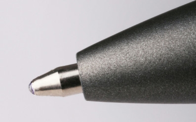 Czym różni się pióro kulkowe od długopisu?