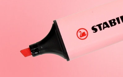 Artykuły piśmiennicze - zakreślacze, markery, ołówki